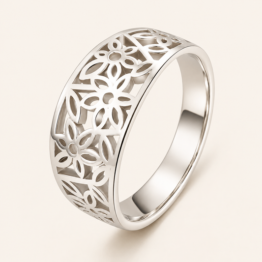 Mariella White Gold Flower Ring