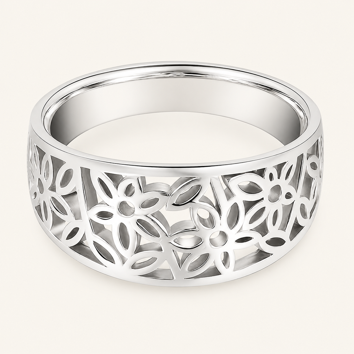 Mariella White Gold Flower Ring