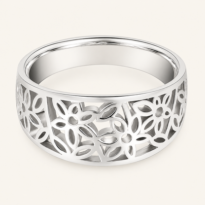 Mariella White Gold Flower Ring