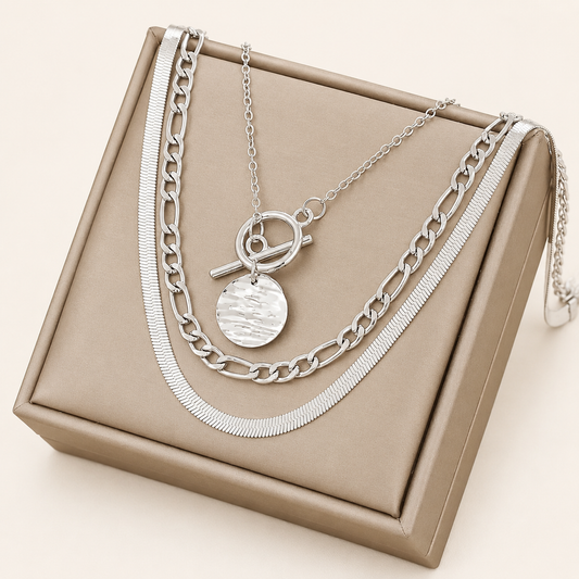 Savira White Gold Coin Necklace