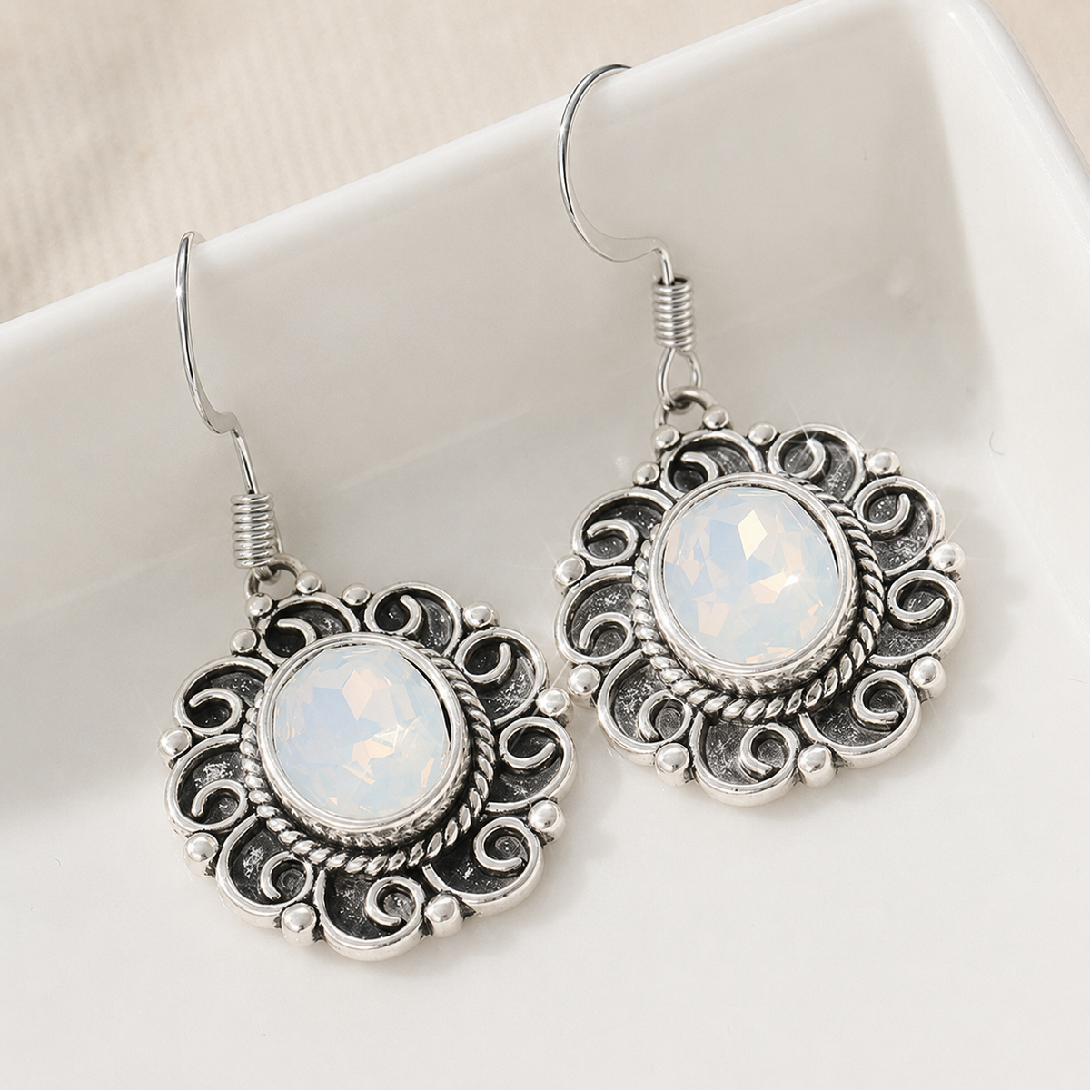 Ilaria White Gold Pearl Earrings
