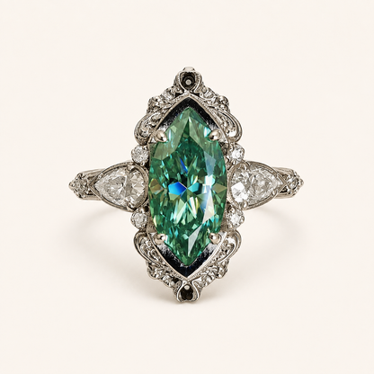 Vaelira Emerald Ring