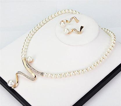 Quintana Pearl Set
