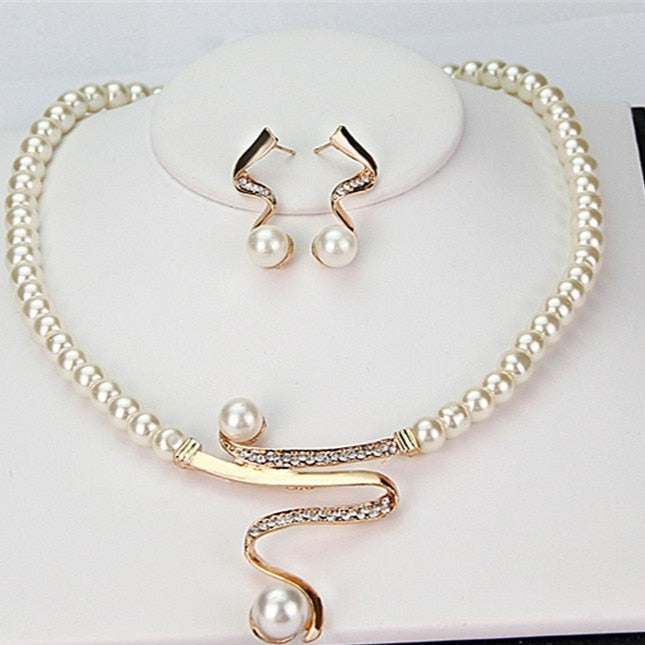 Quintana Pearl Set