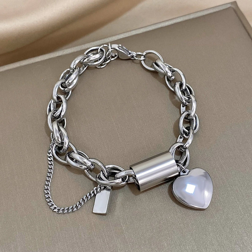 Heartened Chunky Bracelet | Gold