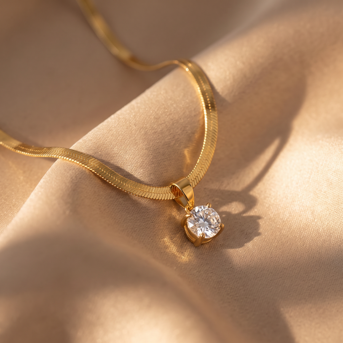 Daphne Gold Pendant Necklace - lifestyle