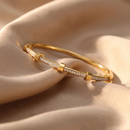 Paisley Gold Bracelet - lifestyle