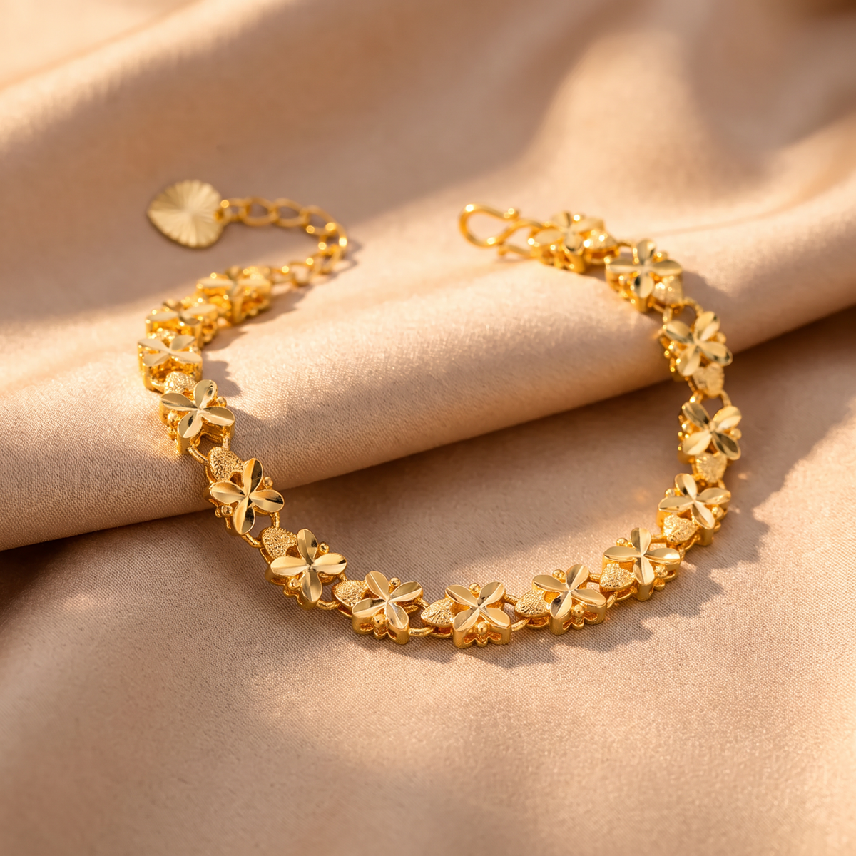 Romy Gold Daisy Bracelet - lifestyle