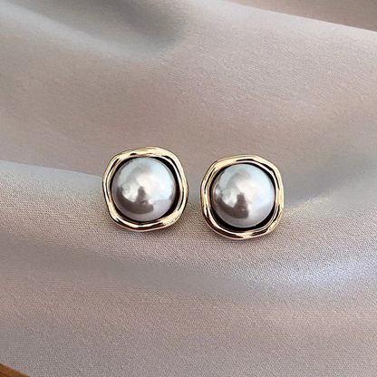 Lavinia Black Pearl Earrings