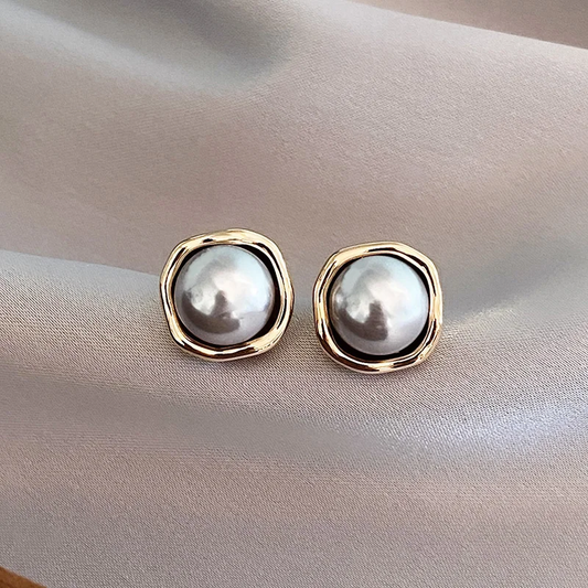 Lavinia Black Pearl Earrings