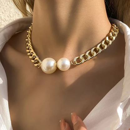 Federica Gold Pearl Necklace