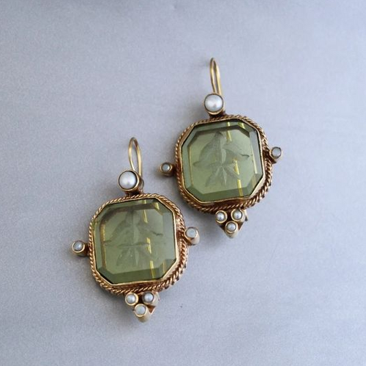 Ines Vintage Pearl Earrings