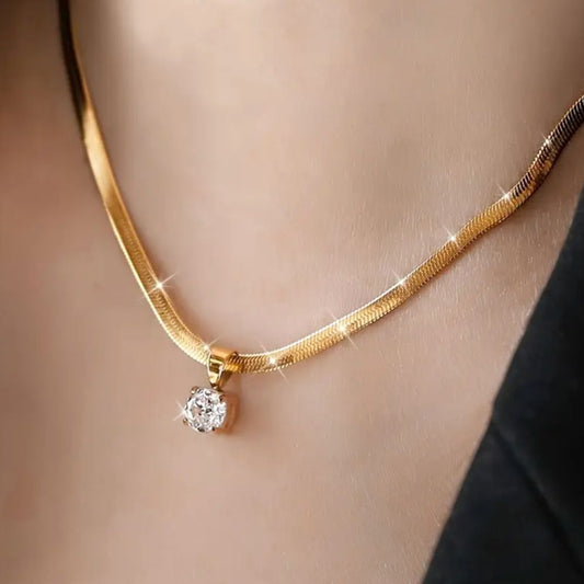 Elegant Rhinestone Pendant Gold Necklace