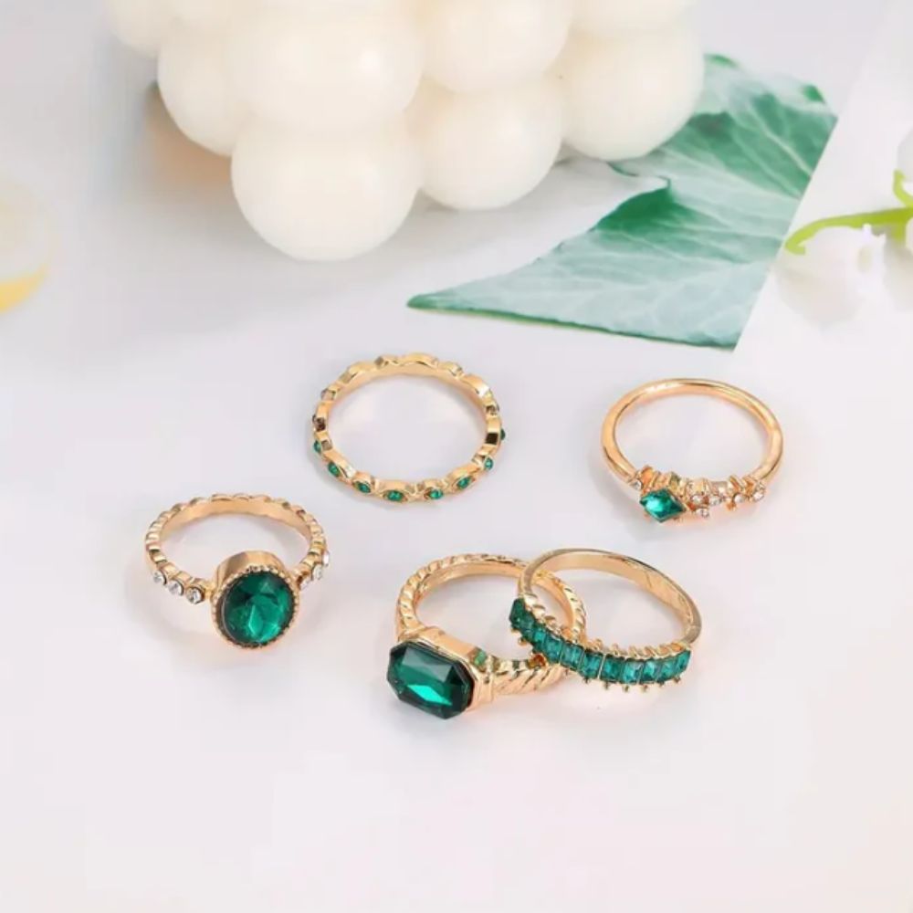 Zarina Exquisite Emerald Gold Ring Set